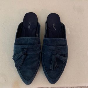 Blue suede shoes